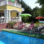 In - Balaton 18014 Badacsony