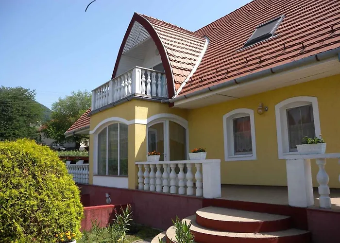 In - Balaton 18014 Badacsony