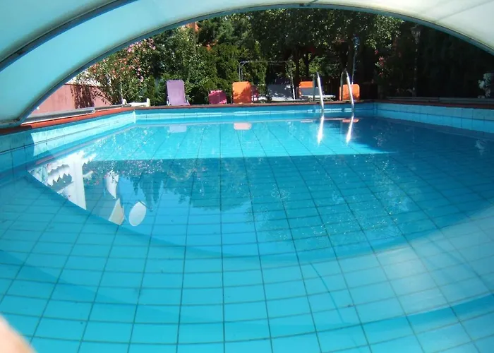 In - Balaton 18014 * Badacsony